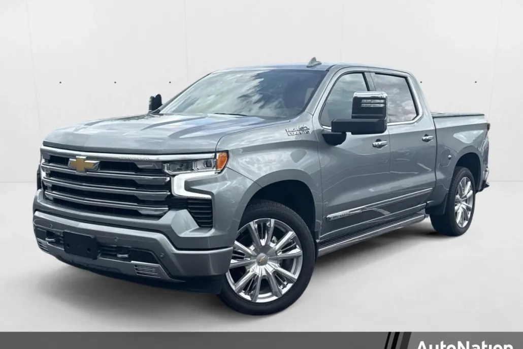 2024 Chevrolet Silverado 1500 High Country photo 1