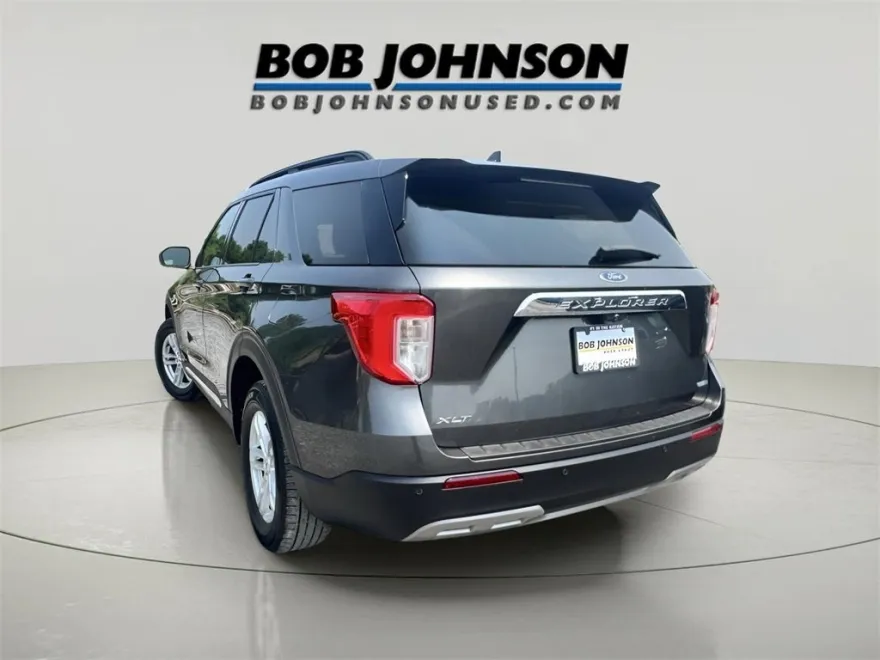 2020 Ford Explorer XLT photo 1