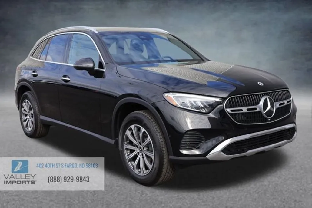 2025 Mercedes Benz GLC 300 4MATIC photo 1