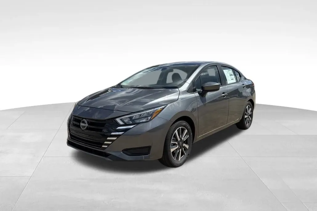 2025 Nissan Versa SV photo 1