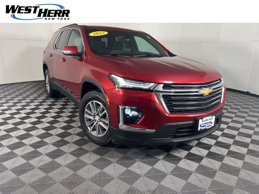 2023 Chevrolet Traverse Cloth 1LT photo 1