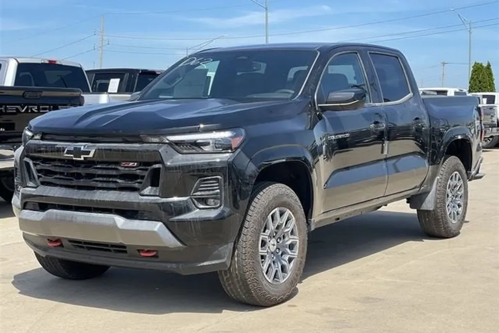 2026 Chevrolet Colorado Z71 photo 1