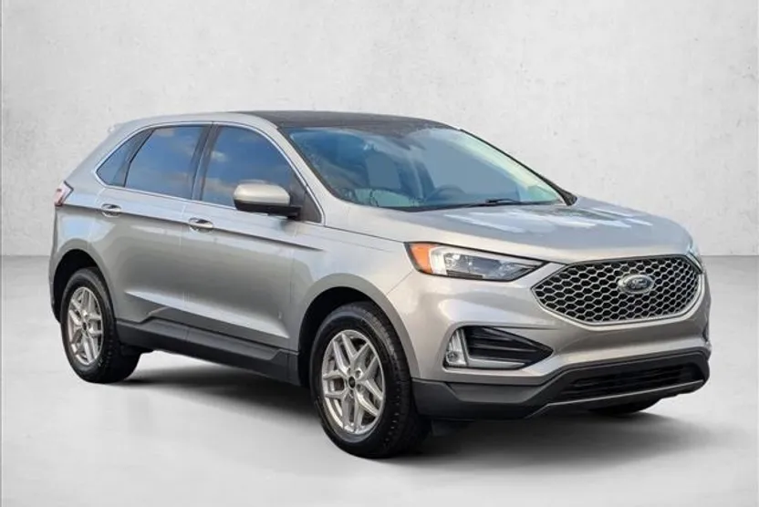 2024 Ford Edge SEL photo 1