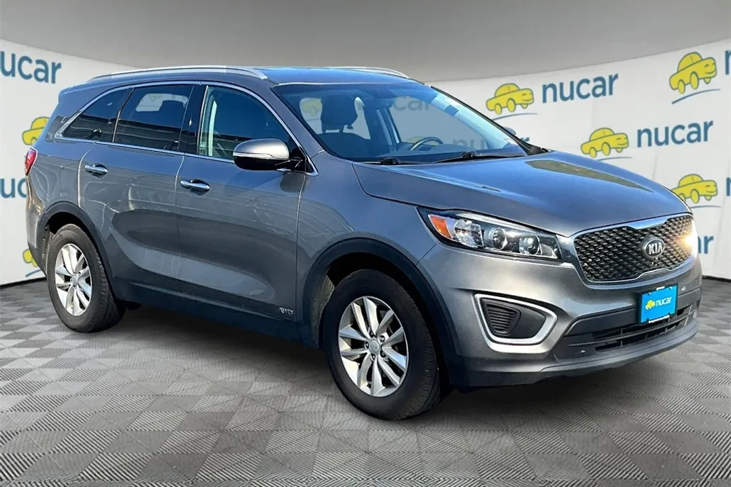 2018 Kia Sorento LX photo 1