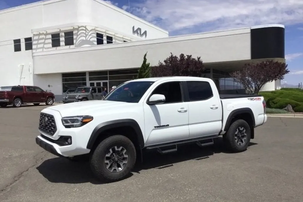 2023 Toyota Tacoma 4x4 TRD Off-Road photo 1