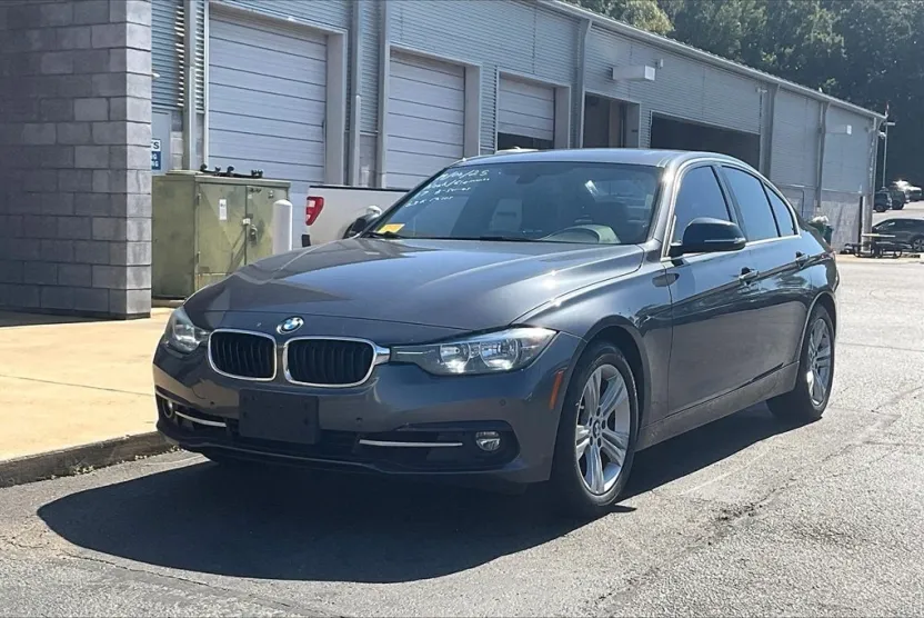 2017 Bmw 330i photo 1