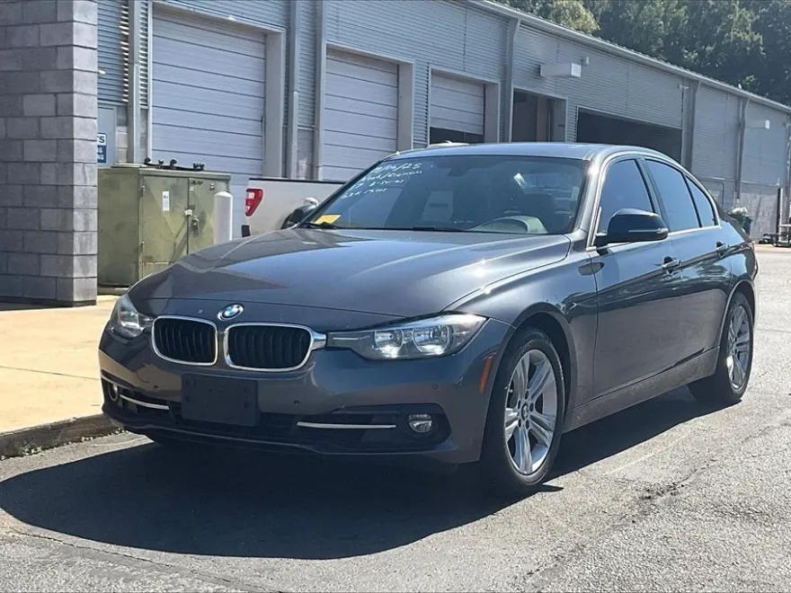 2017 Bmw 330i photo 1