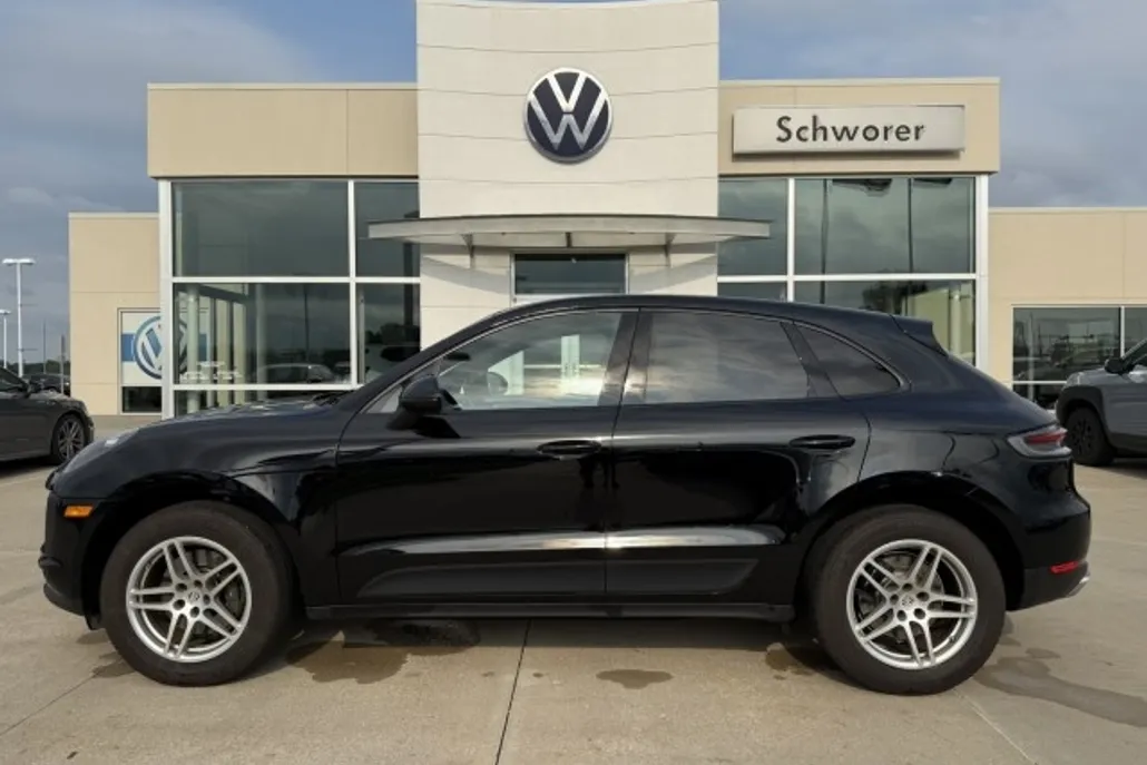 2020 Porsche Macan photo 1