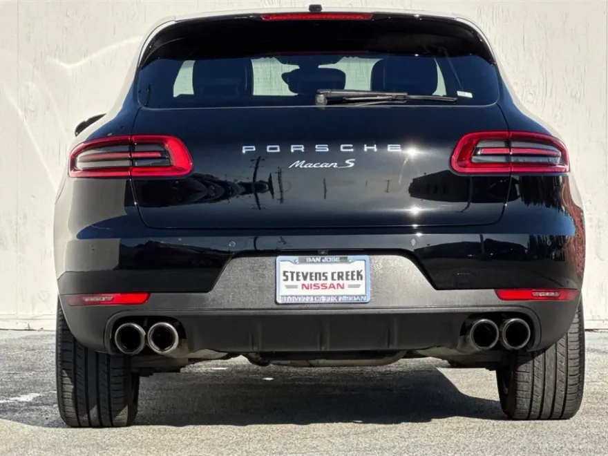 2016 Porsche Macan S photo 1