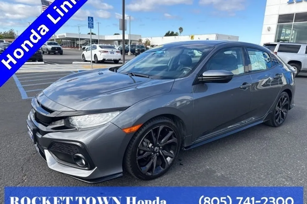 2018 Honda Civic Sport Touring photo 1