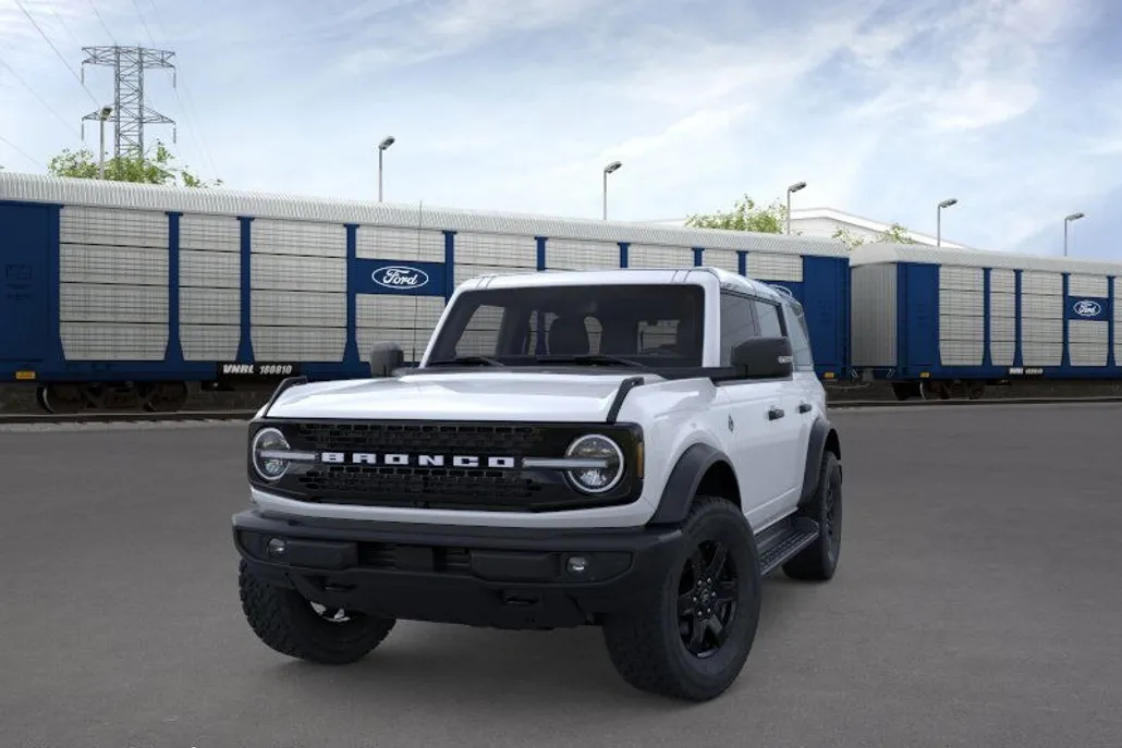 2025 Ford Bronco Outer Banks photo 1