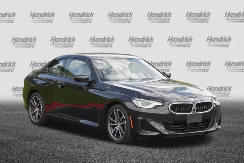 2025 Bmw 230i xDrive photo 1