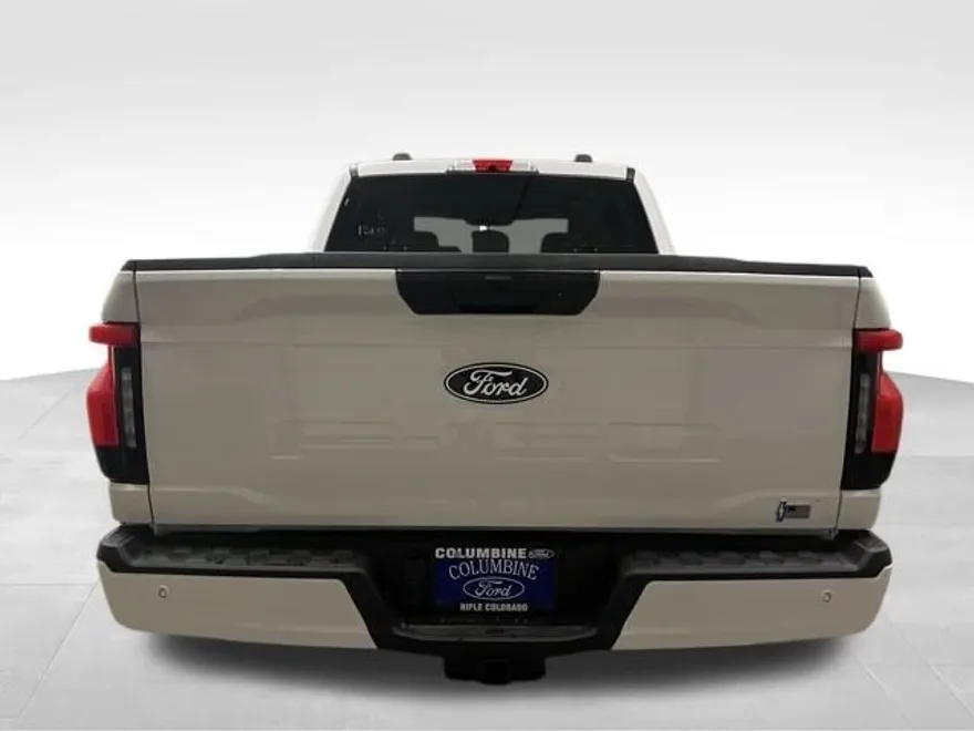 2025 Ford F-150 Lightning photo 1