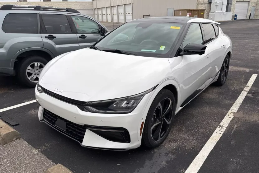 2023 Kia EV6 GT-Line photo 1