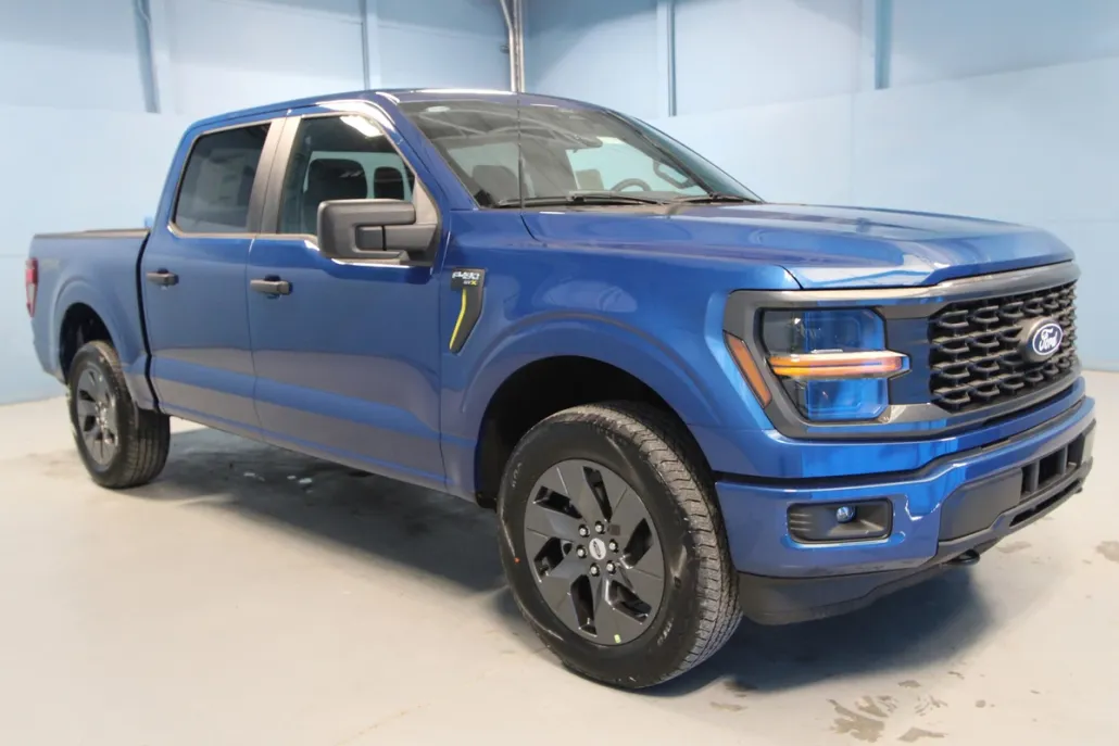 2025 Ford F-150 STX photo 1