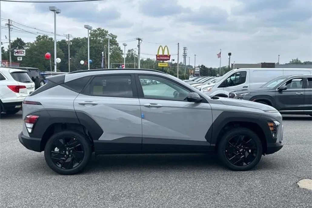 2026 Hyundai Kona SEL photo 1