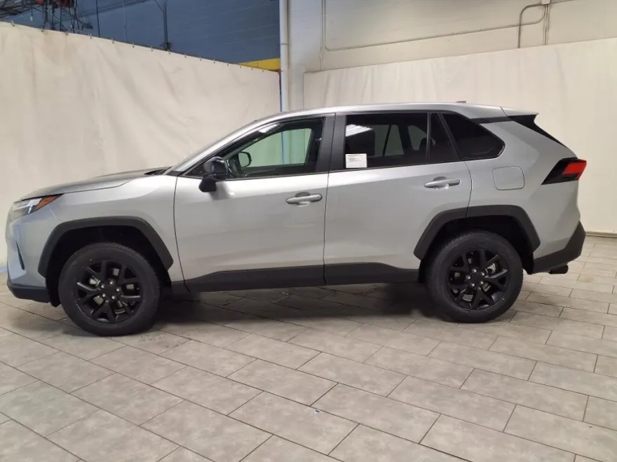 2025 Toyota RAV4 LE photo 1