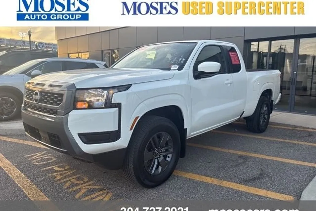 2025 Nissan Frontier SV photo 1
