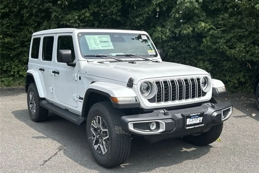2025 Jeep Wrangler Sahara photo 1