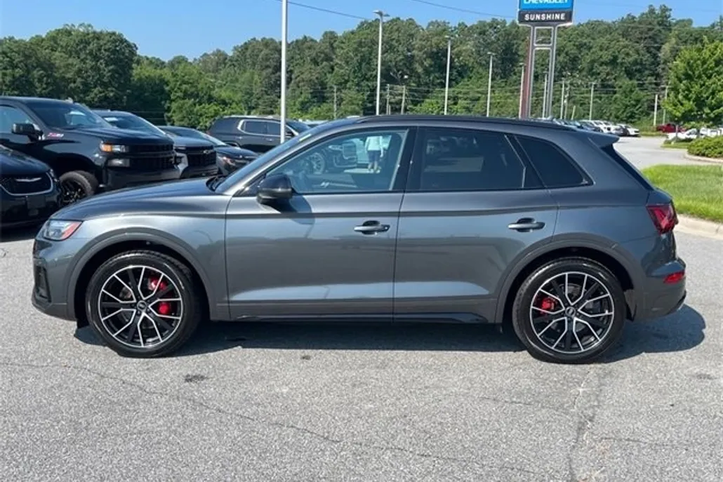 2022 Audi SQ5 Premium Plus photo 1