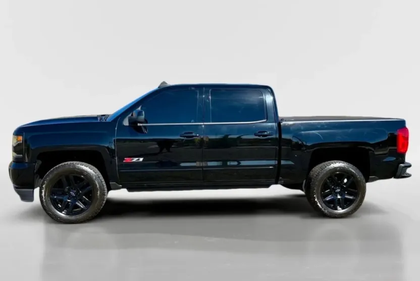 2017 Chevrolet Silverado 1500 LTZ photo 1