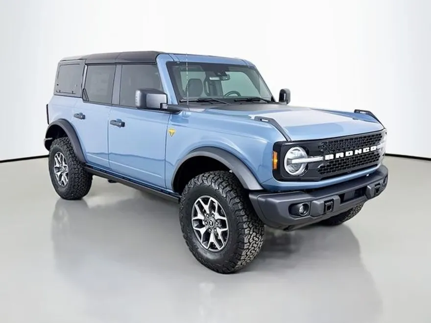 2025 Ford Bronco Badlands photo 1