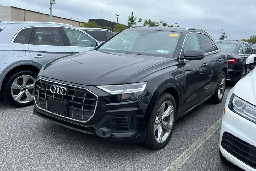 2022 Audi Q8 Premium Plus photo 1
