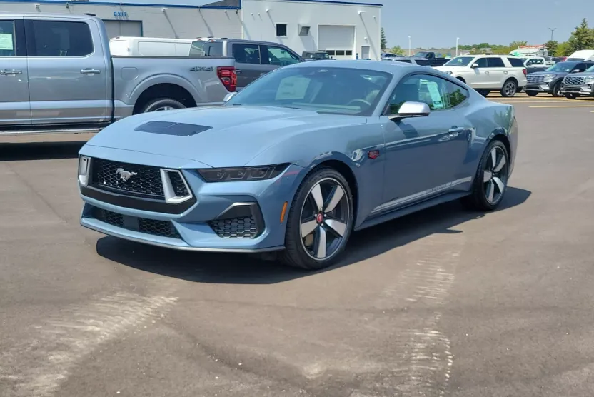 2025 Ford Mustang GT photo 1