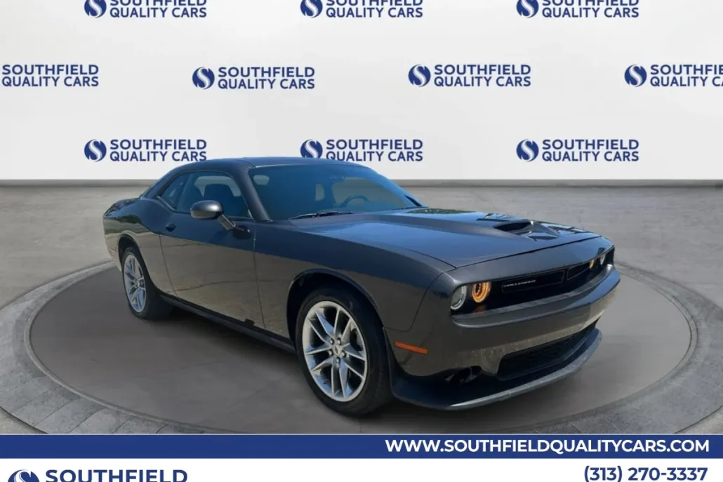 2022 Dodge Challenger GT photo 1