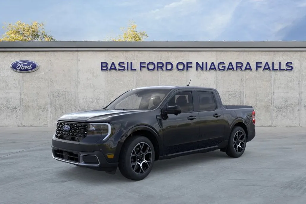 2025 Ford Maverick Lariat photo 1