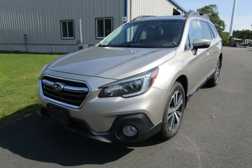 2019 Subaru Outback 2.5i Limited photo 1