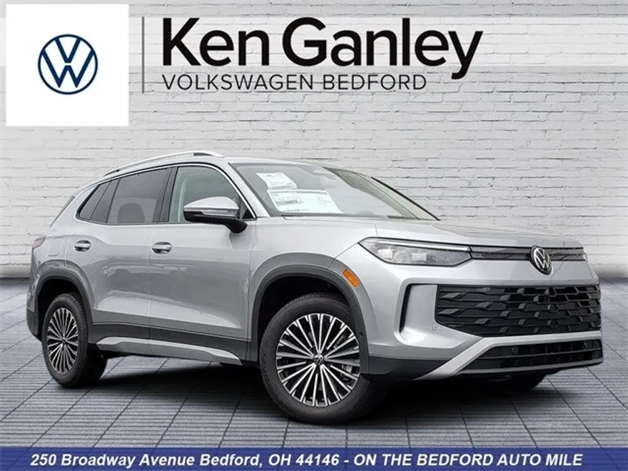 2025 Volkswagen Tiguan S photo 1