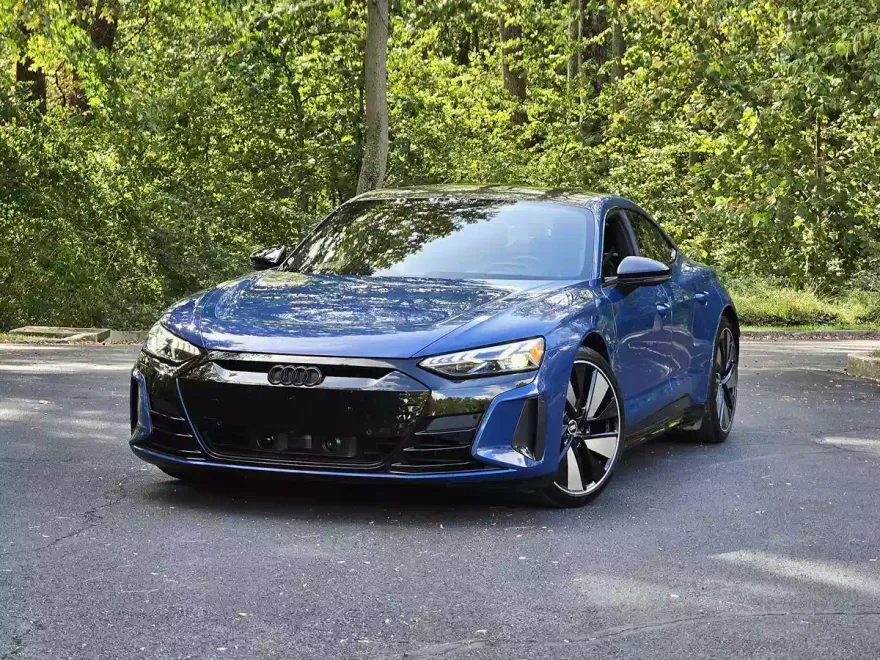 2022 Audi RS e-tron GT Base photo 1