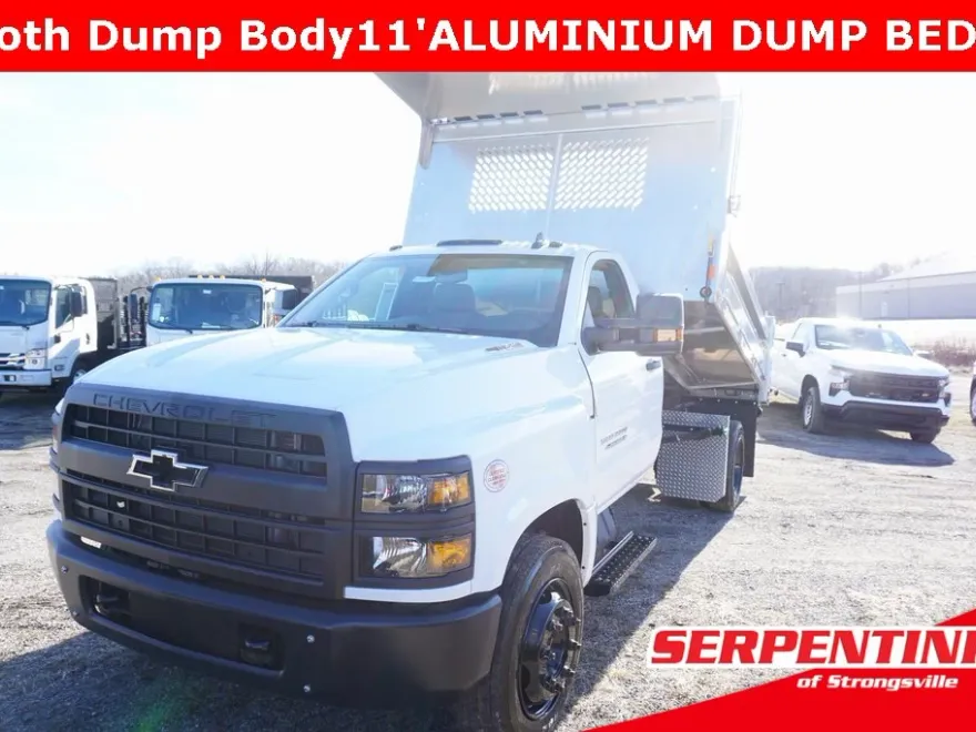 2023 Chevrolet Silverado 4500HD Work Truck photo 1