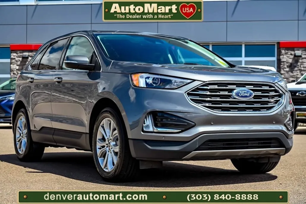 2024 Ford Edge Titanium photo 1