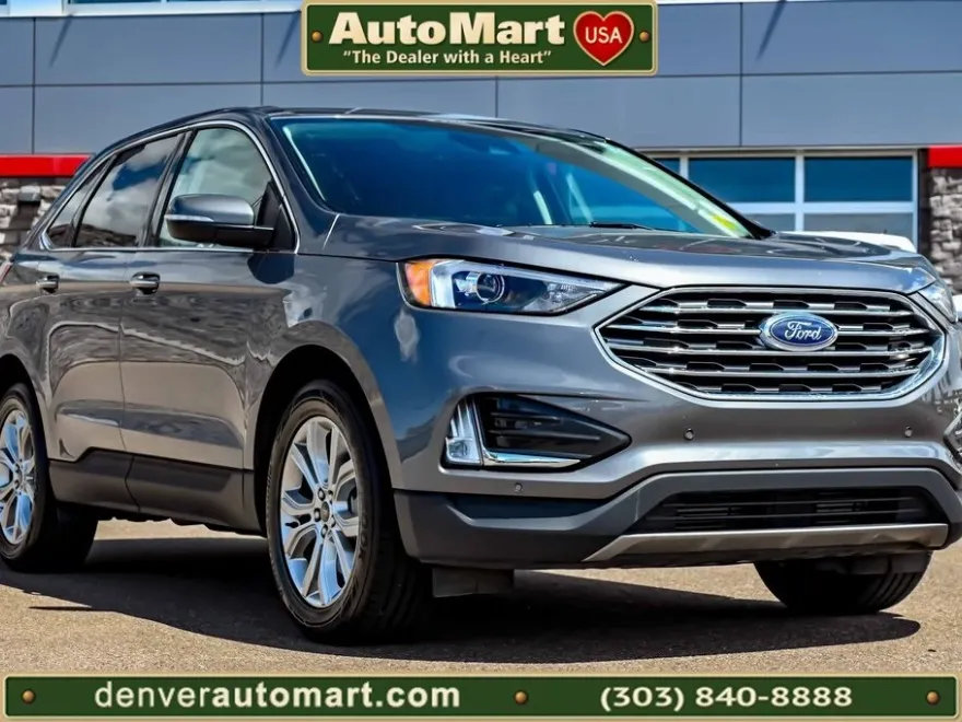 2024 Ford Edge Titanium photo 1
