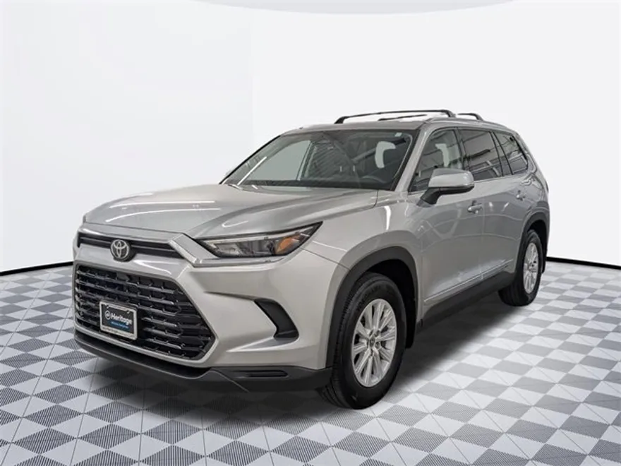 2024 Toyota Grand Highlander XLE photo 1