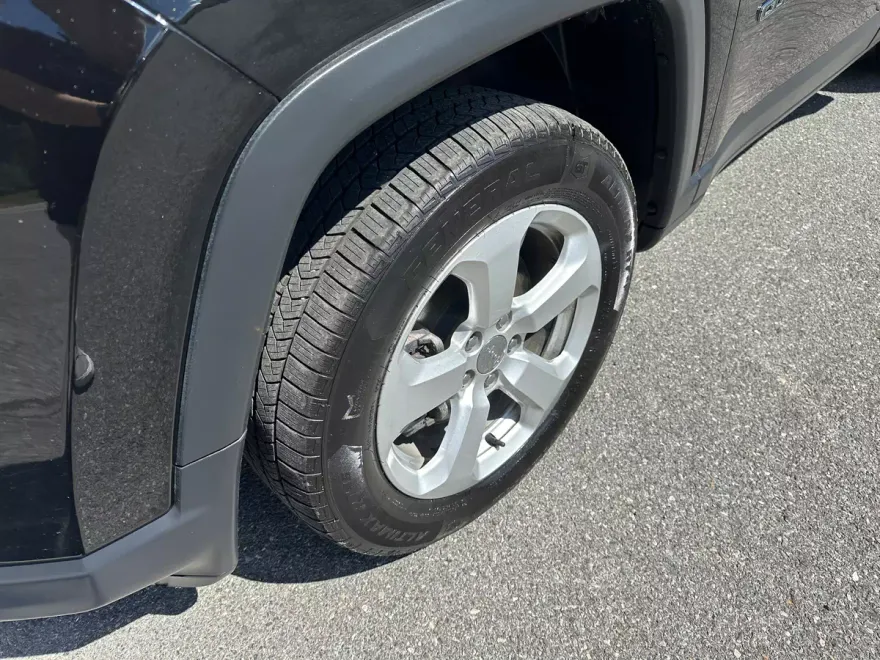 2018 Jeep Compass Latitude photo 1