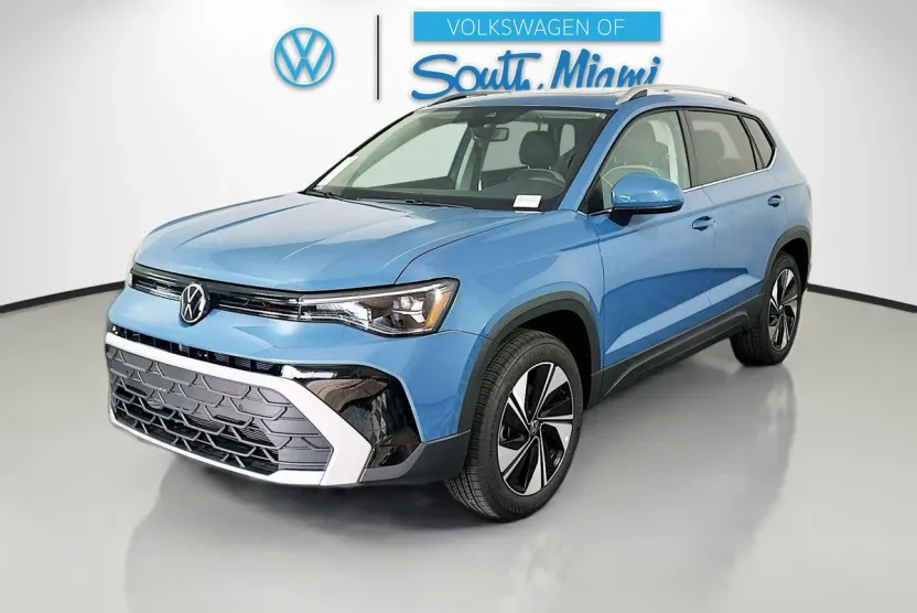2025 Volkswagen Taos SE photo 1