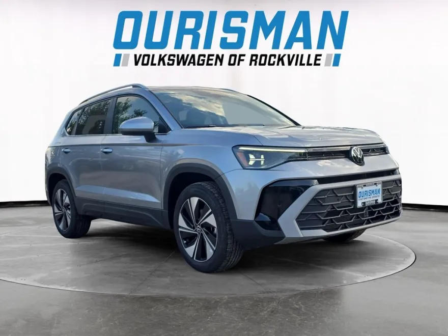 2025 Volkswagen Taos SE photo 1