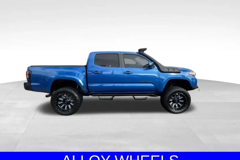 2018 Toyota Tacoma SR5 TRD Pro Sport photo 1