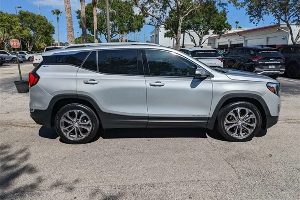 2020 Gmc Terrain SLT photo 1