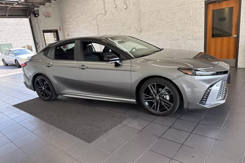 2025 Toyota Camry XSE photo 1