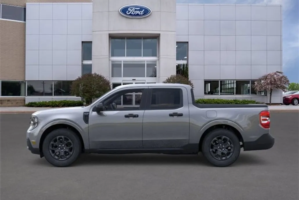 2025 Ford Maverick XLT photo 1