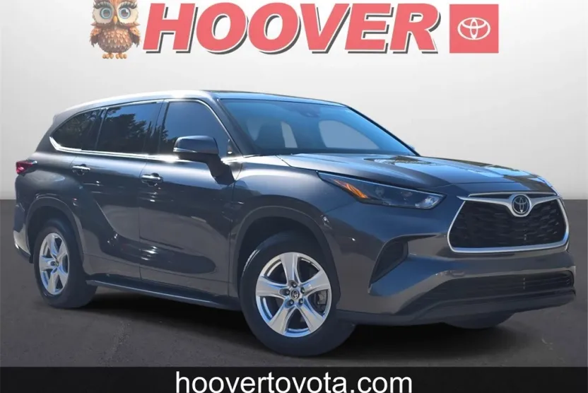 2022 Toyota Highlander L photo 1