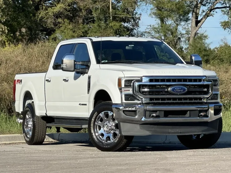 2022 Ford F-350 Lariat photo 1