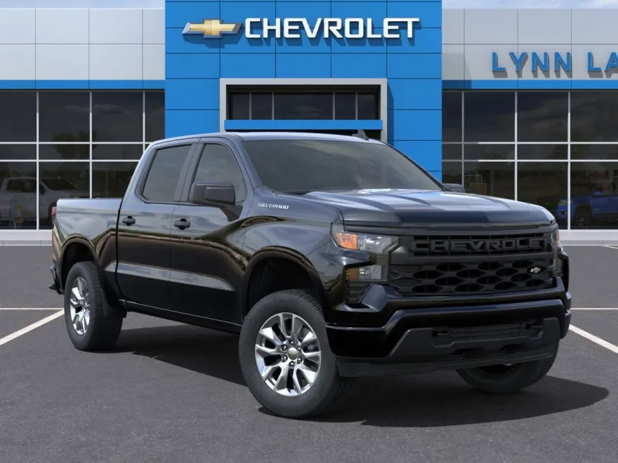 2025 Chevrolet Silverado Custom photo 7
