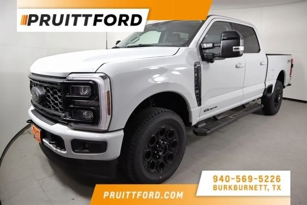 2025 Ford F-250 Lariat photo 1