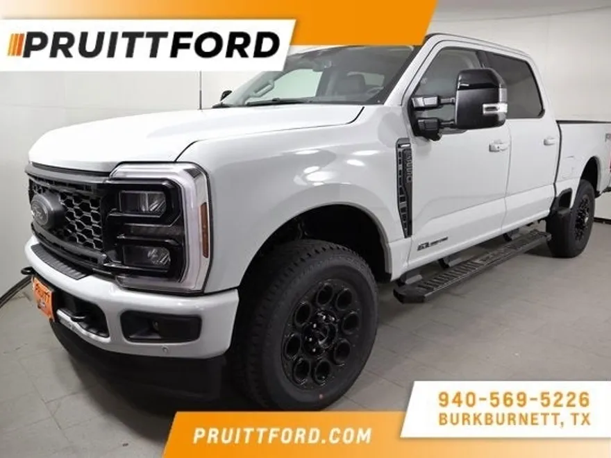 2025 Ford F-250 Lariat photo 1