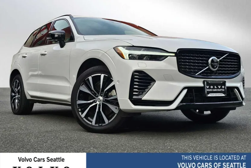 2023 Volvo XC60 Recharge Hybrid Plus photo 1